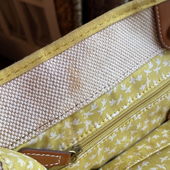 Fossil tote, 14x13x5”, canvas in pre-owned good condition with light spots - Picture 7 of 17